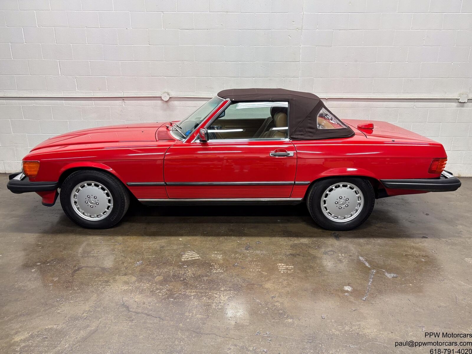 Mercedes-Benz-SL-Class-1987-9