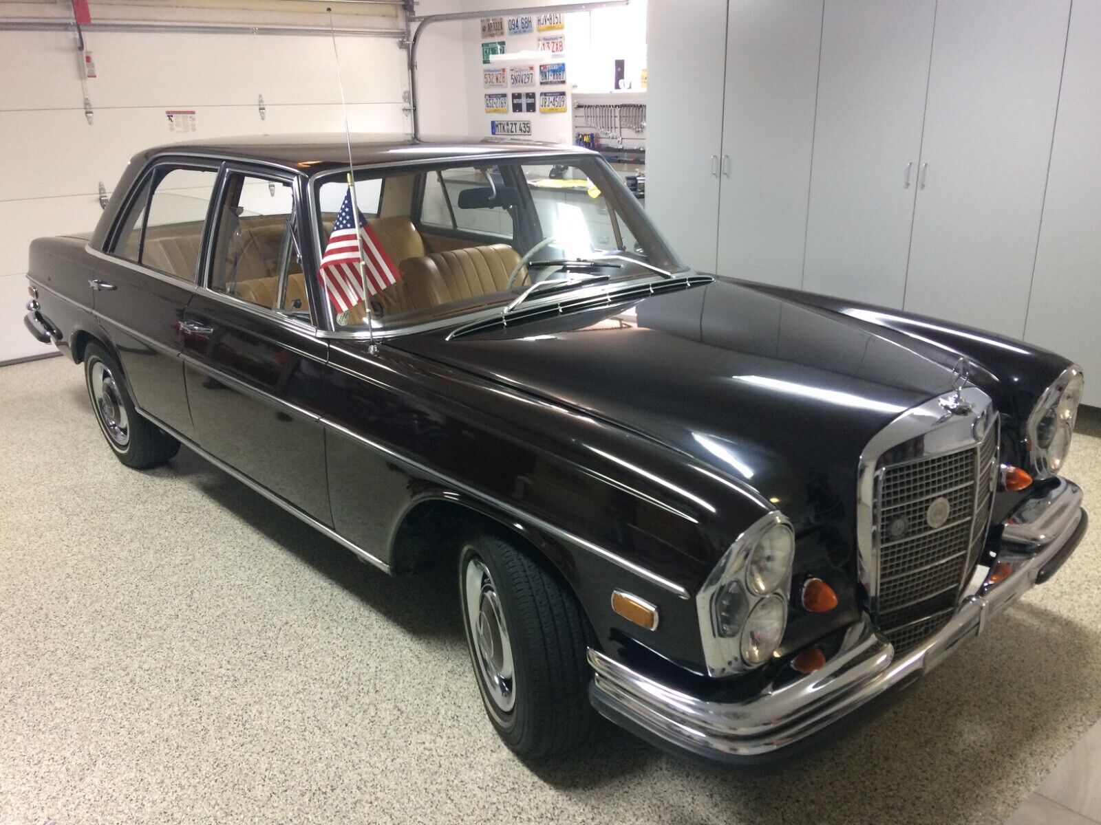 Mercedes-Benz-W108-250SE-1967-1