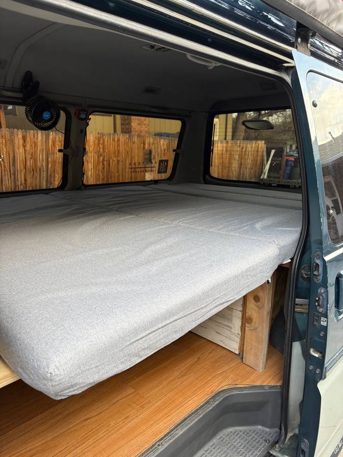Mitsubishi-Delica-diesel-1993-green-191511-9