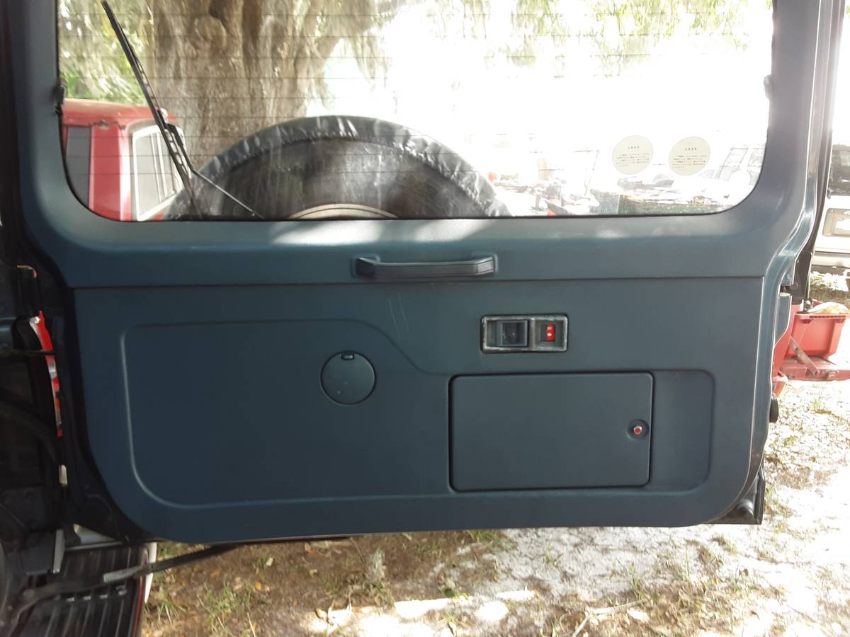 Mitsubishi-Pajero-4x4-diesel-1991-blue-257494-17
