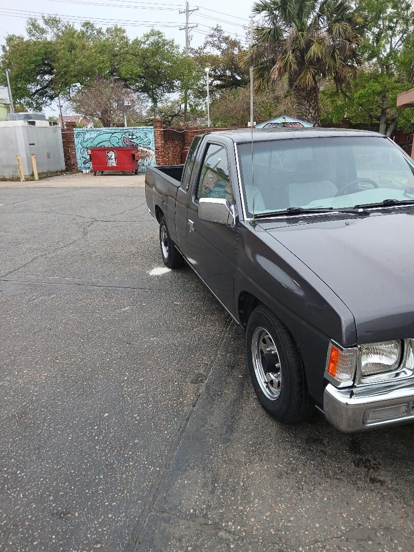 Nissan-Other-Pickups-1995
