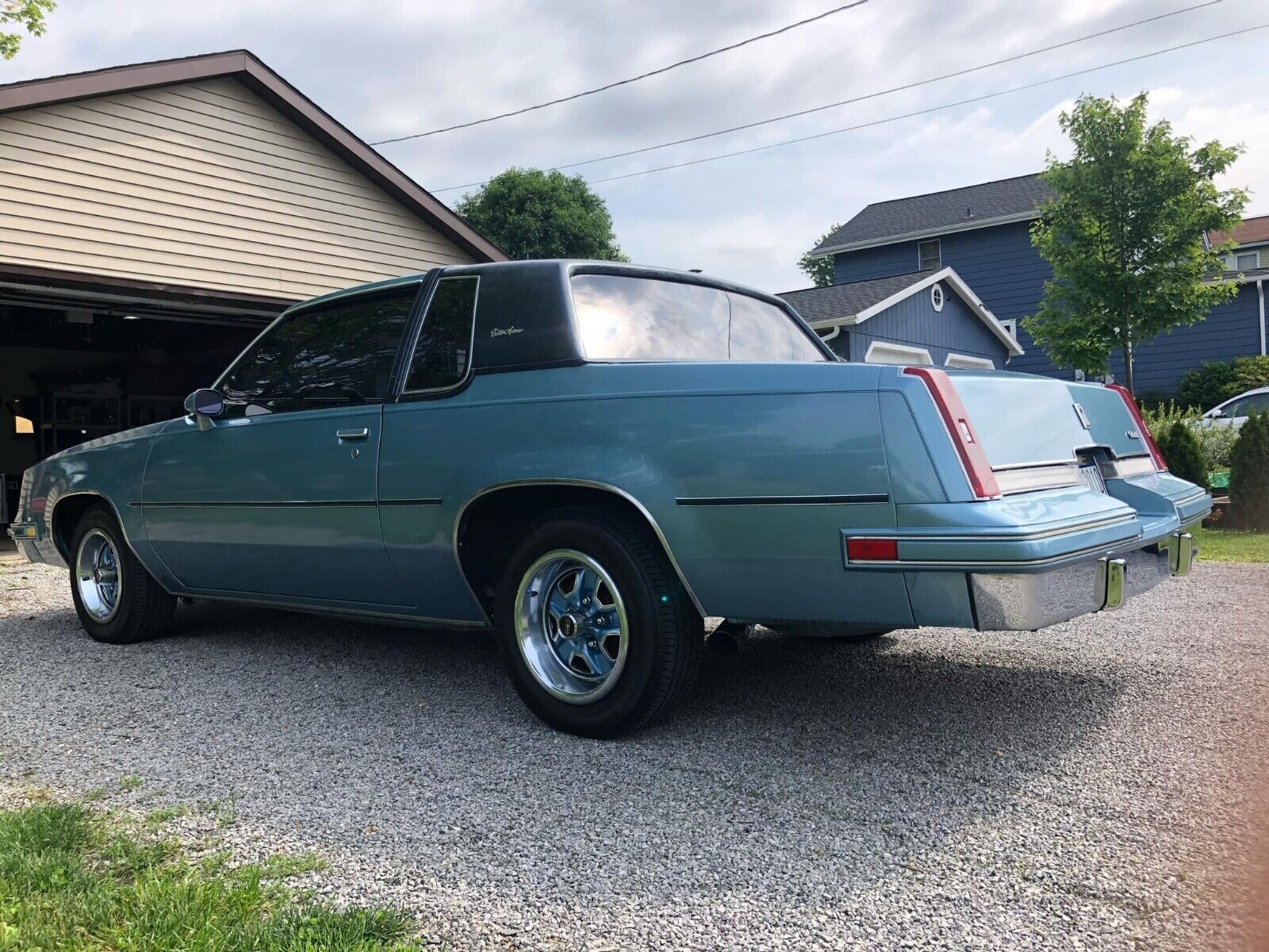 Oldsmobile-Cutlass-1985-6