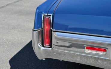 Oldsmobile-Ninety-Eight-1969-17