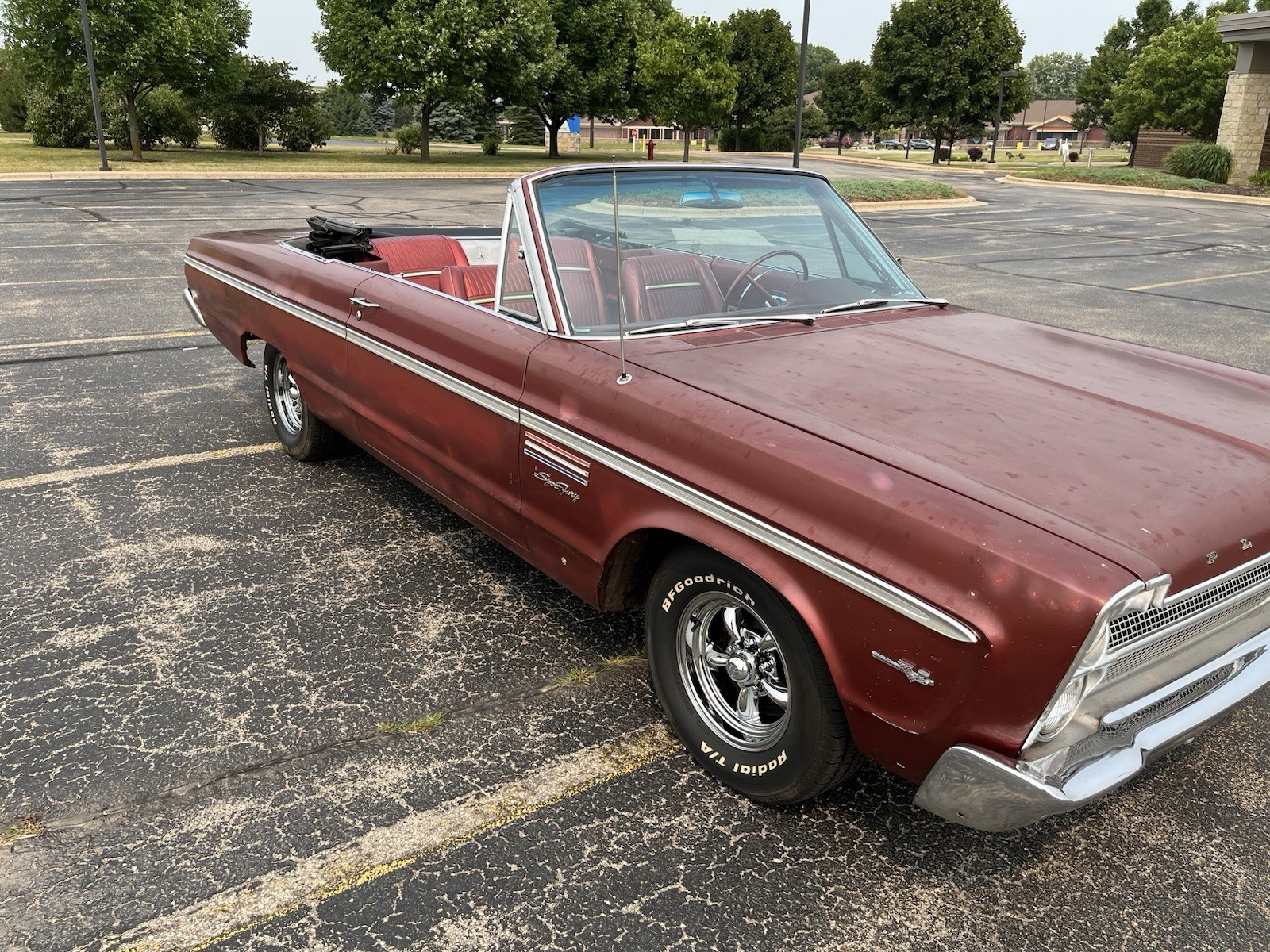 Plymouth-Fury-1965-18