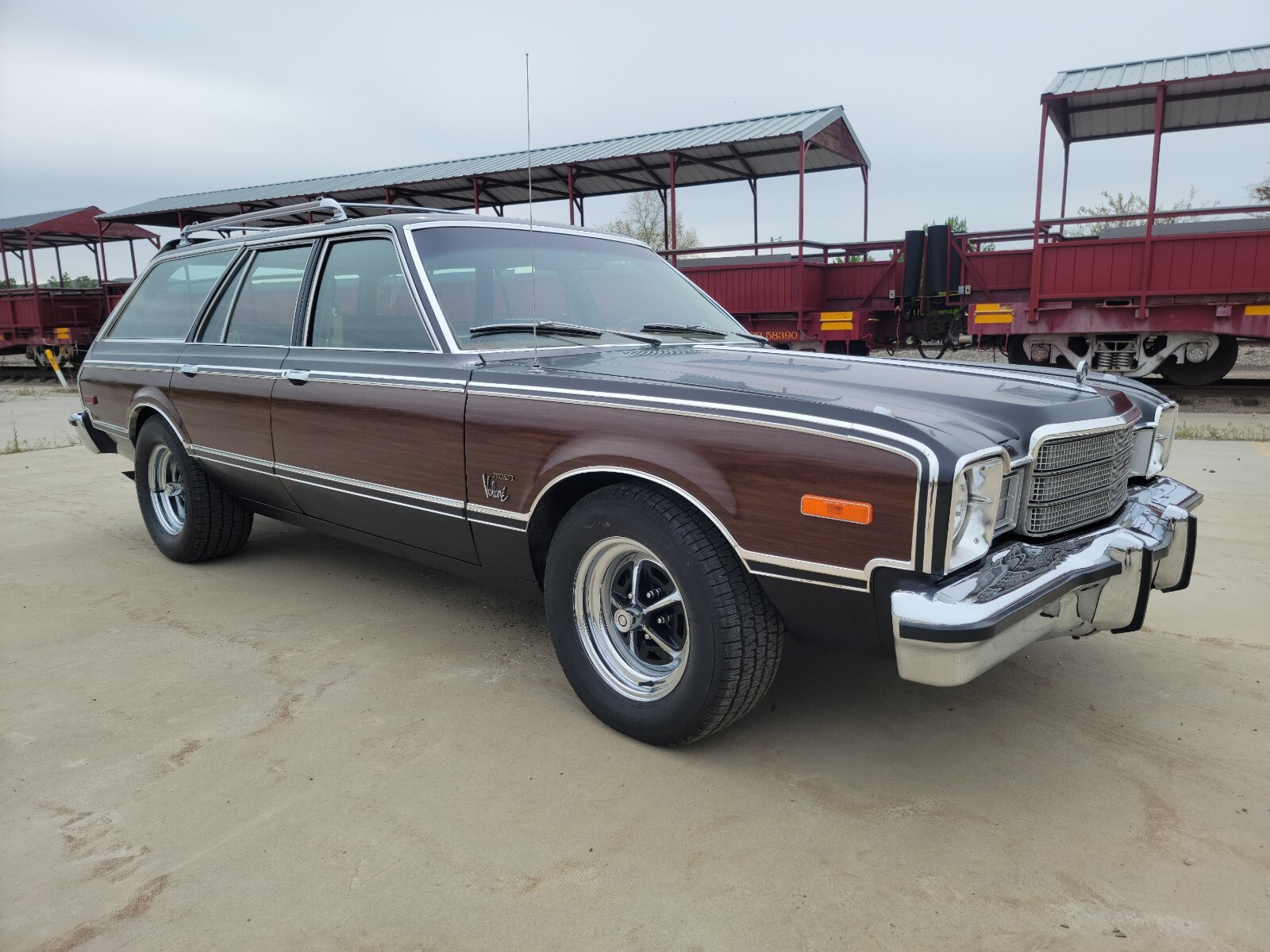 Plymouth-Volare-1977-10