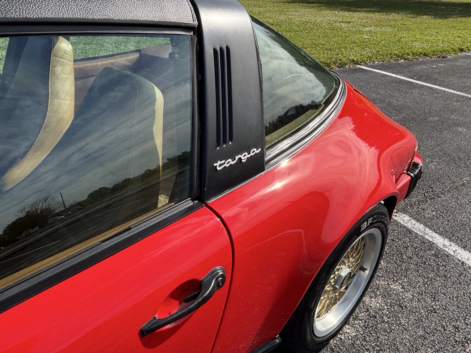 Porsche-911-1977-7