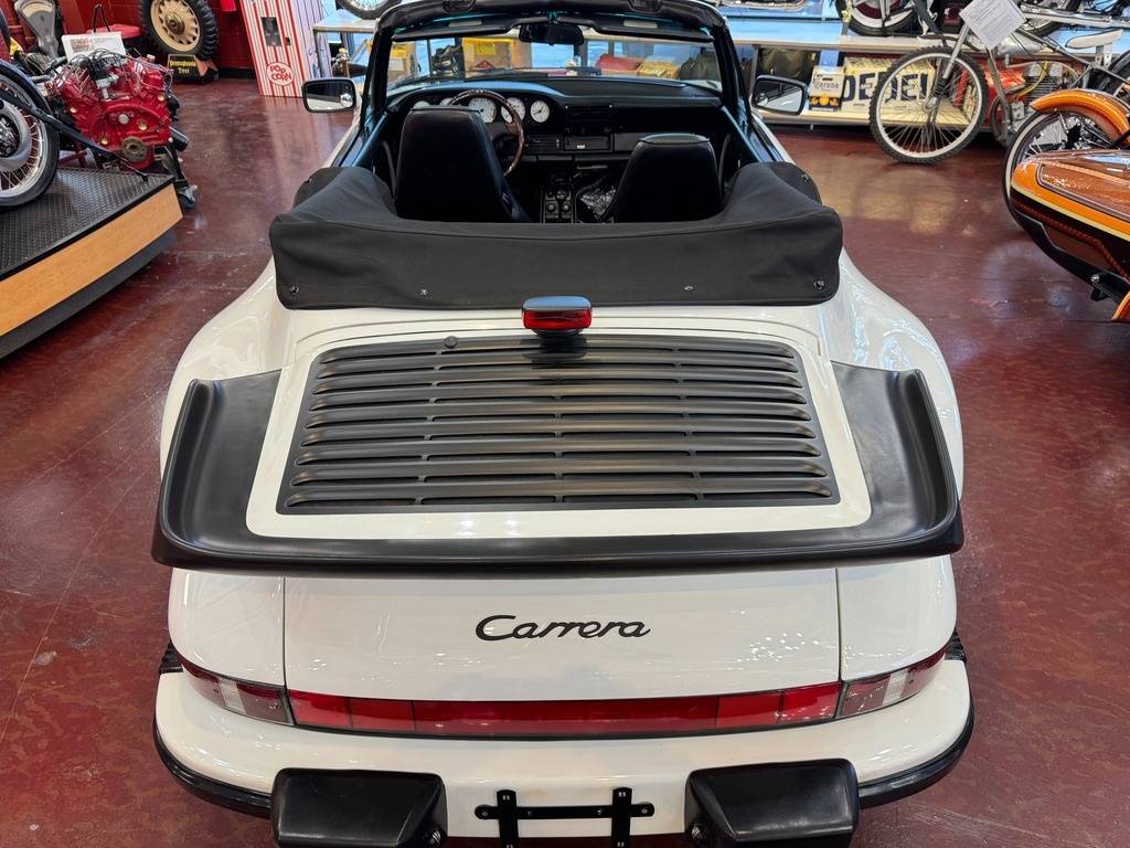 Porsche-911-factory-wide-body-1987-white-112044-8