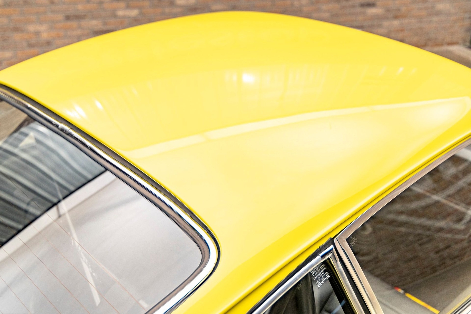 Porsche-911S-1973-20
