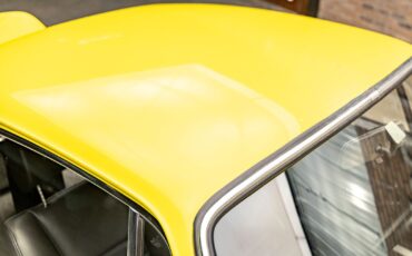 Porsche-911S-1973-21