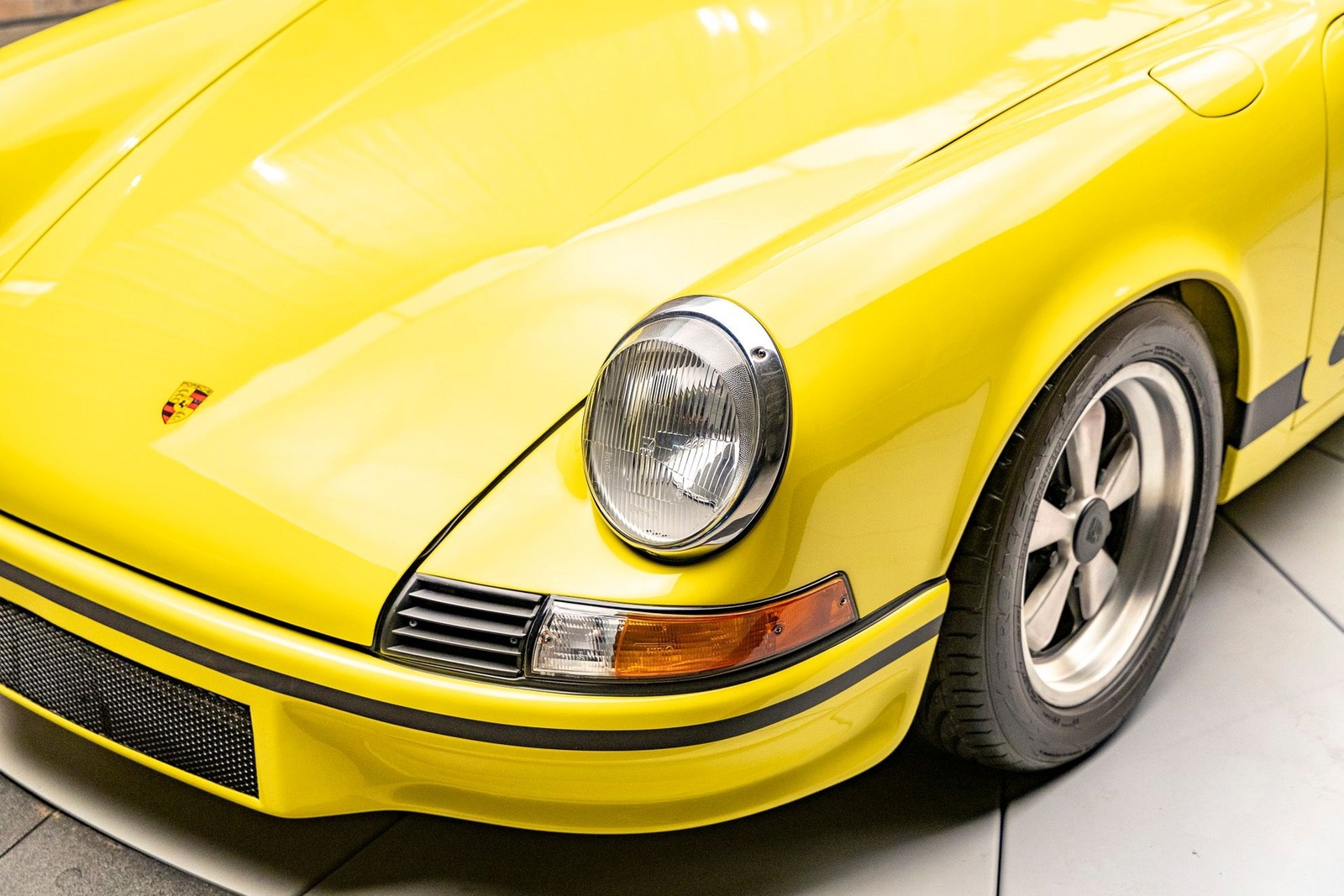 Porsche-911S-1973-22