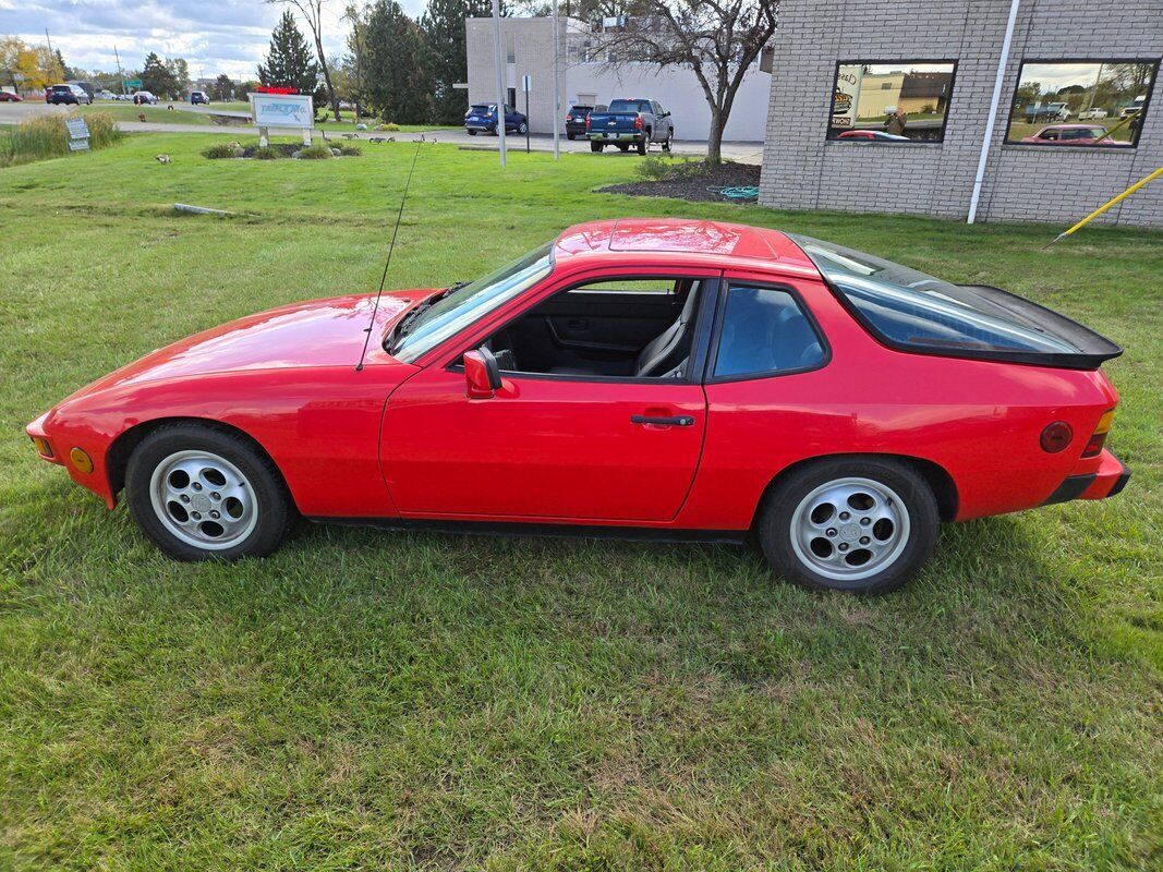 Porsche-924-1987-3