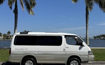 Toyota-Hiace-1995