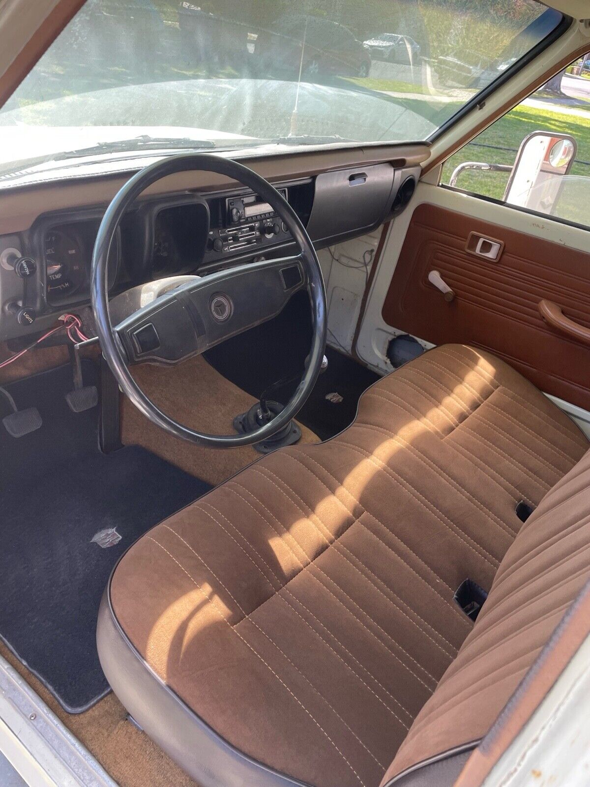 Toyota-Hilux-1979-8