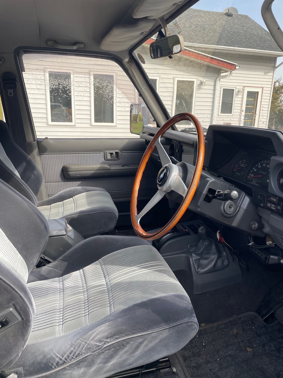 Toyota-Land-Cruiser-Prado-1992-3