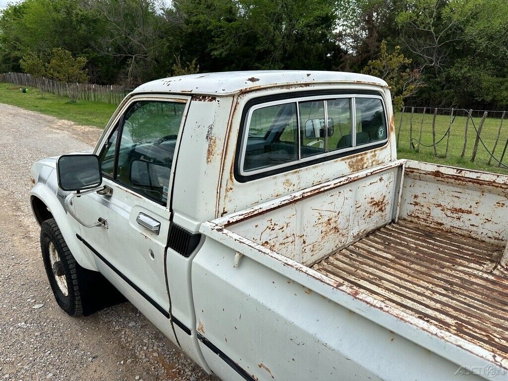 Toyota-Pickup-1982-14