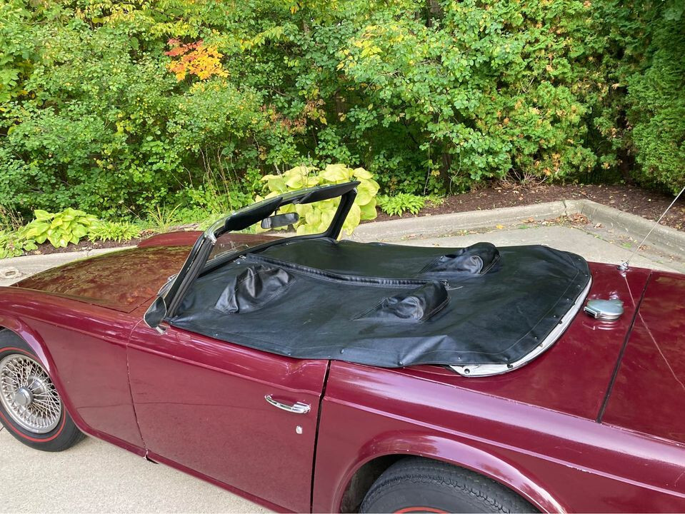 Triumph-TR-6-1970-5