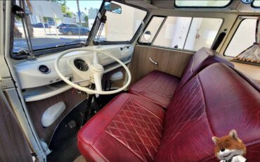 Volkswagen-Bus-23-window-23-1974-160934-18