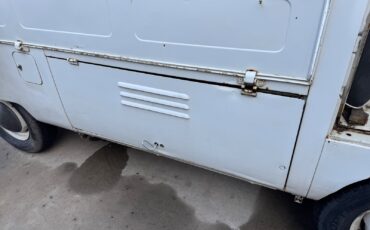 Volkswagen-BusVanagon-1962-26
