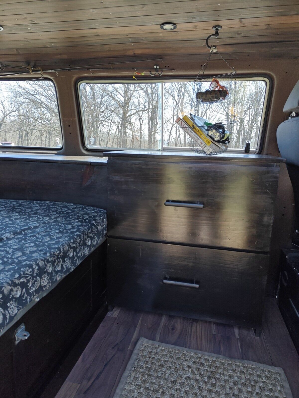 Volkswagen-BusVanagon-1982-18