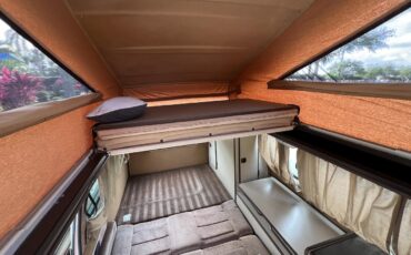 Volkswagen-BusVanagon-1984-8