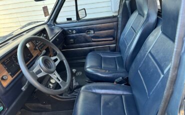 Volkswagen-Rabbit-1981-22