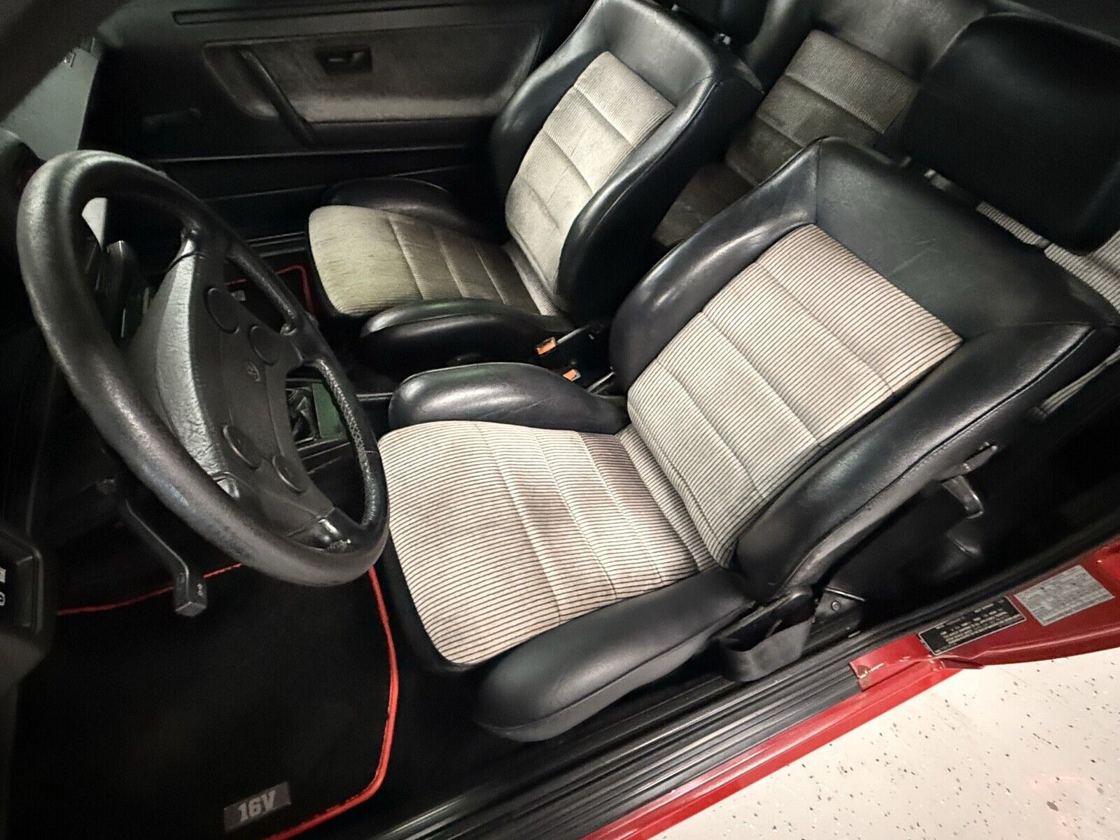 Volkswagen-Scirocco-1988-20