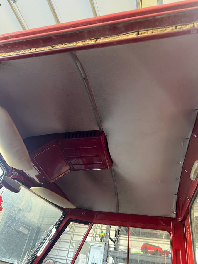 Volkswagen-Single-cab-bus-1962-red-160934-9