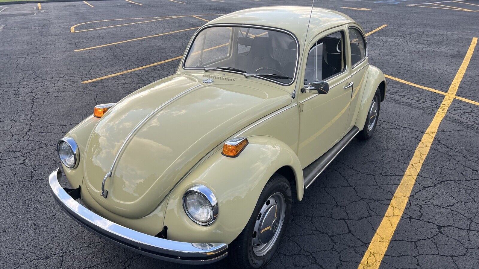 Volkswagen-Super-Beetle-1971-1