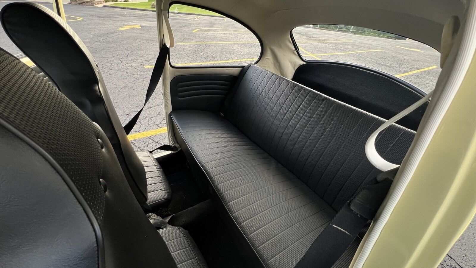 Volkswagen-Super-Beetle-1971-22