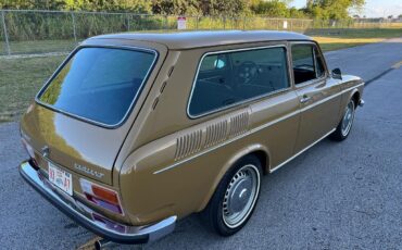 Volkswagen-VW-Variant-squareback-1976-17