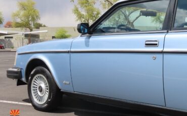 Volvo-Coupe-1981-19