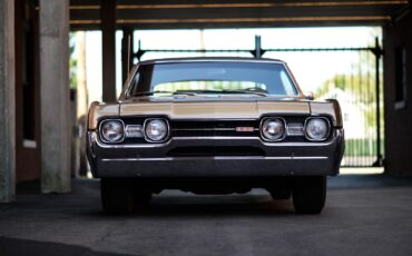 4-4-2-Oldsmobile-1967-1