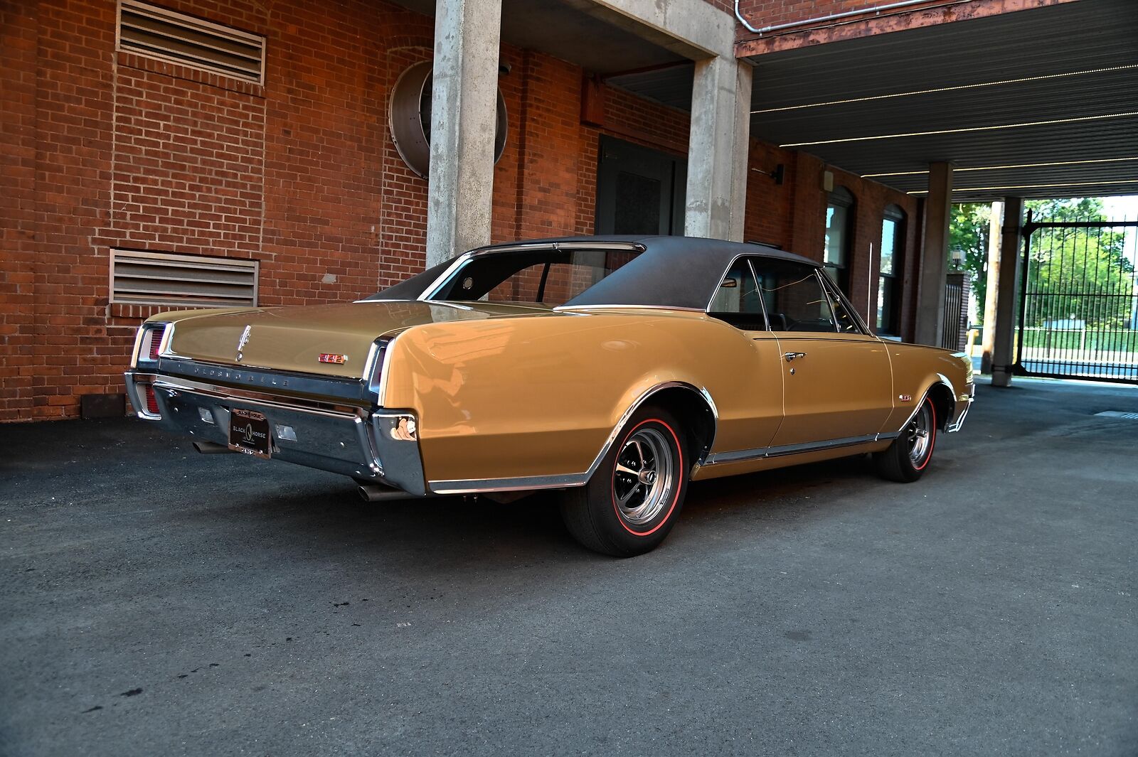4-4-2-Oldsmobile-1967-4