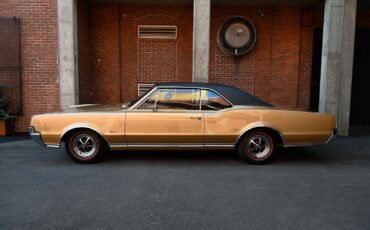 4-4-2-Oldsmobile-1967-7