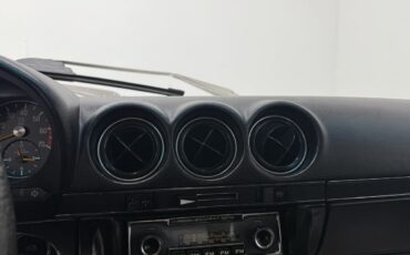 450-SL-Mercedes-1976-20