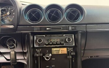 450-SL-Mercedes-1976-21