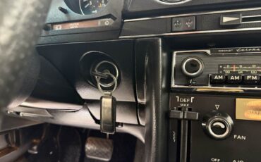450-SL-Mercedes-1976-22