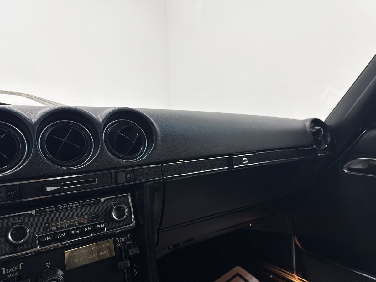 450-SL-Mercedes-1976-33