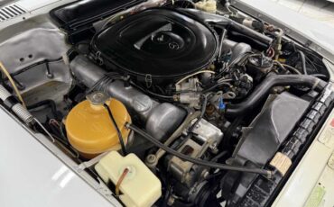 450-SL-Mercedes-1976-35