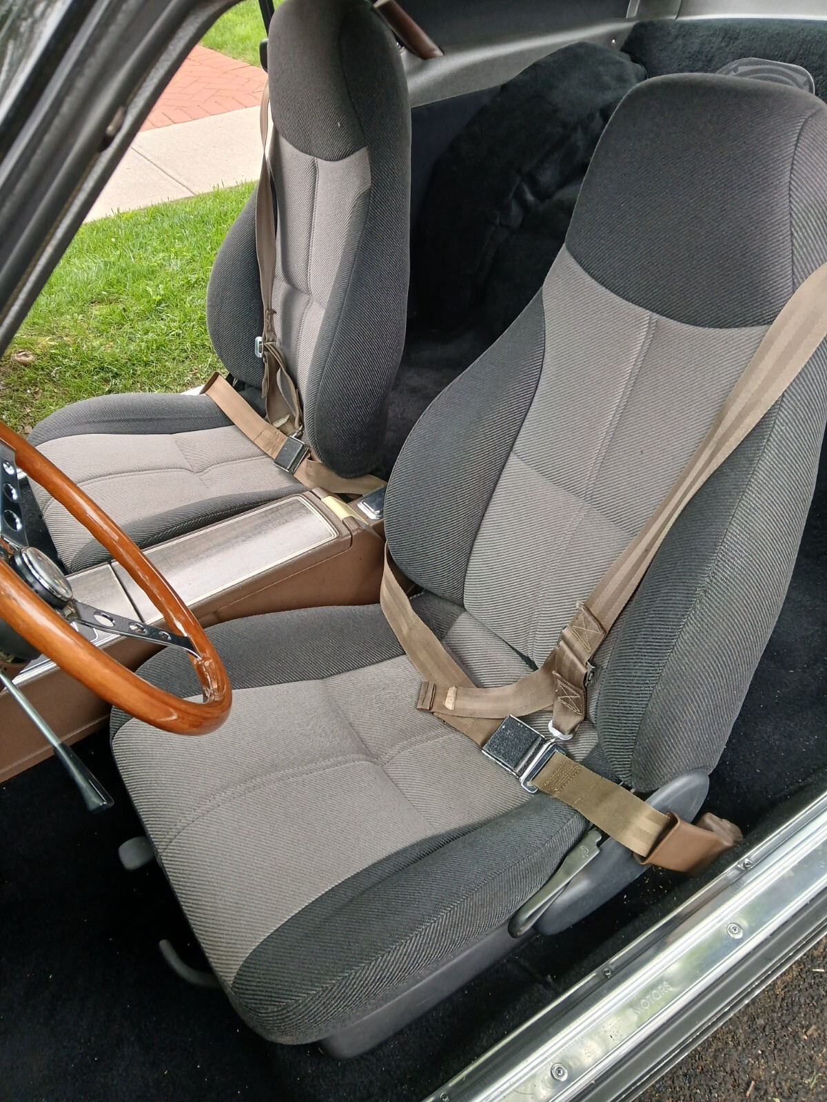 AMC-AMX-1969-Coupe-11