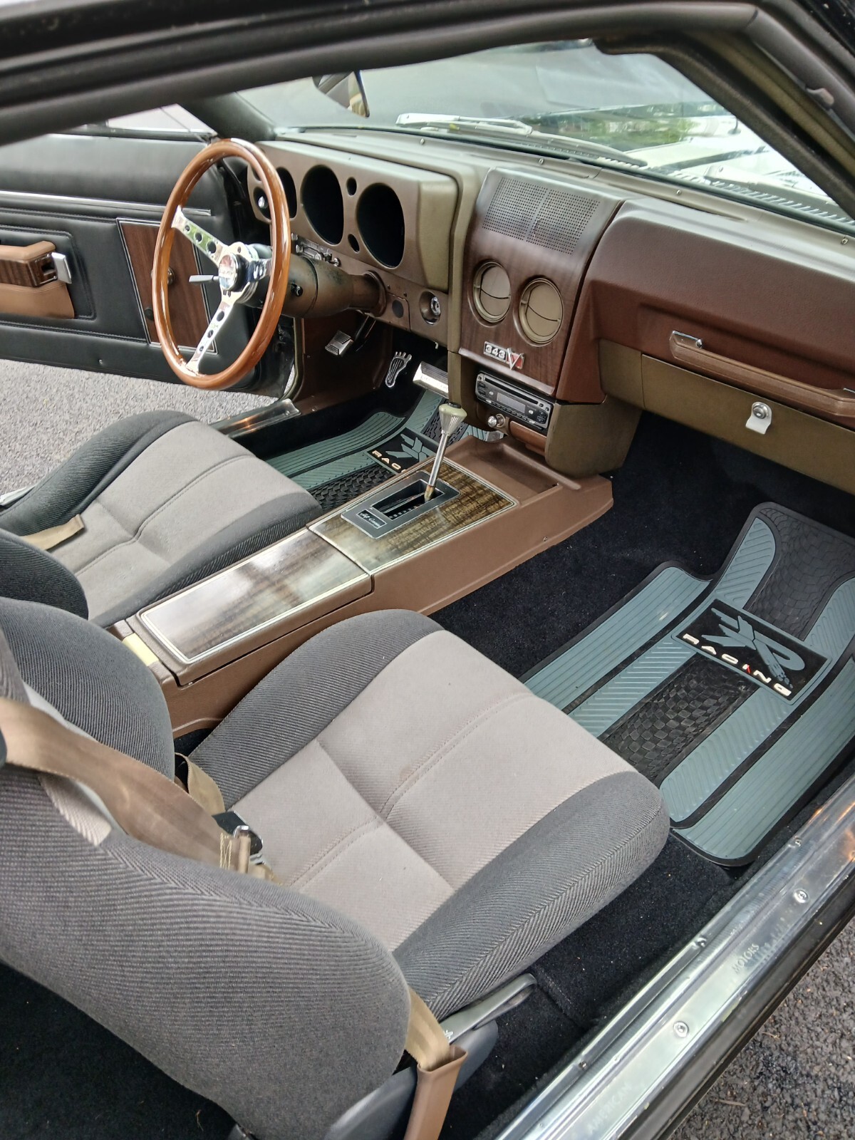 AMC-AMX-1969-Coupe-13
