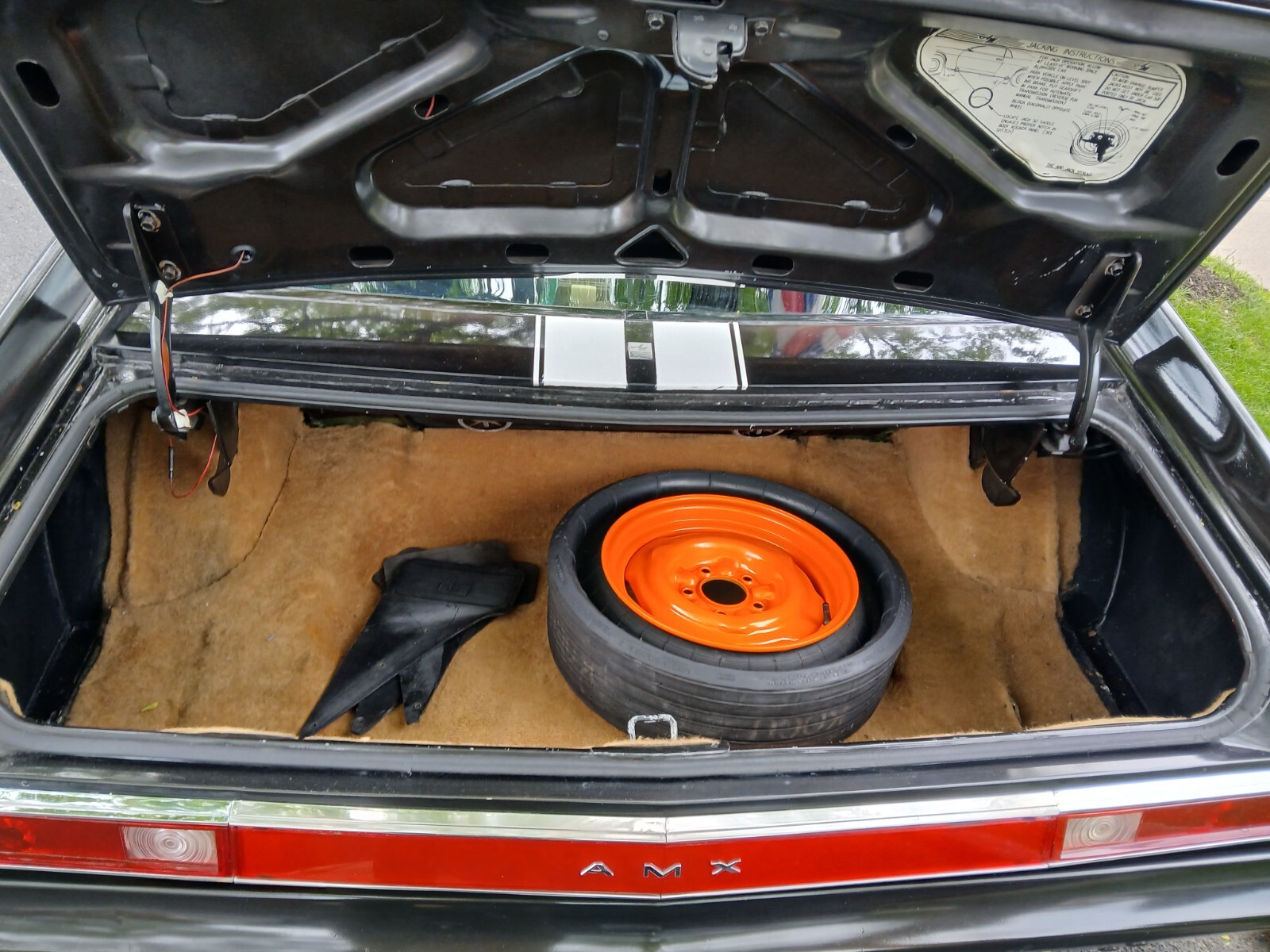 AMC-AMX-1969-Coupe-21