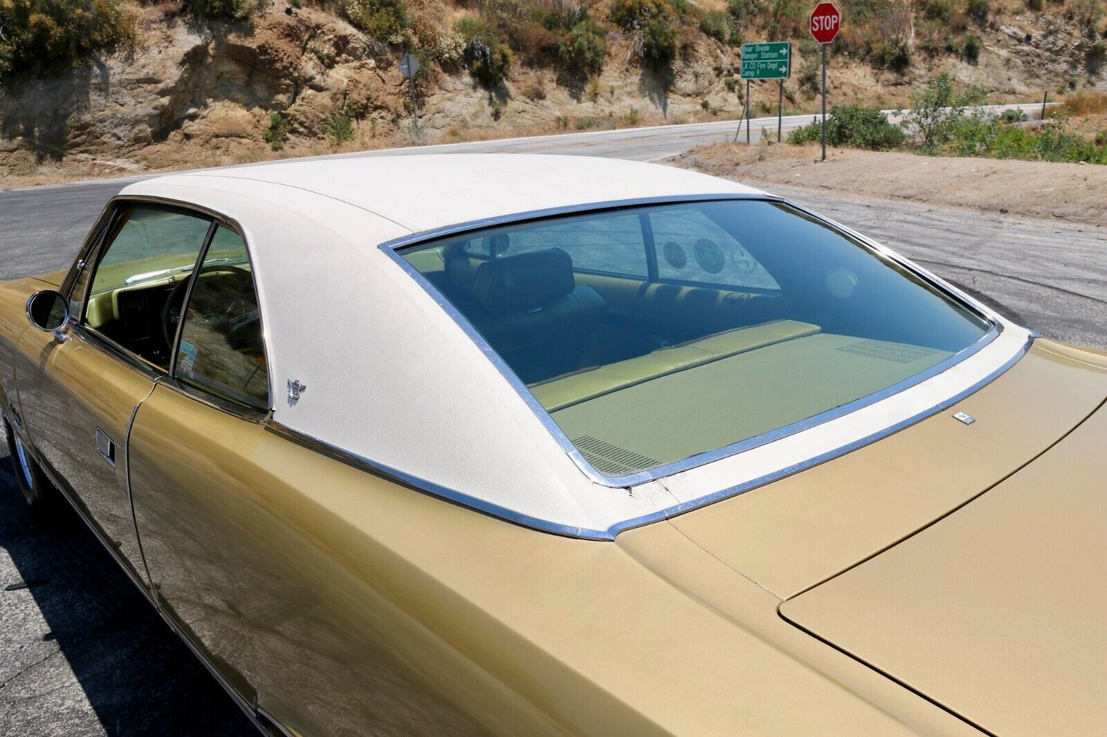 AMC-Ambassador-1968-Coupe-17