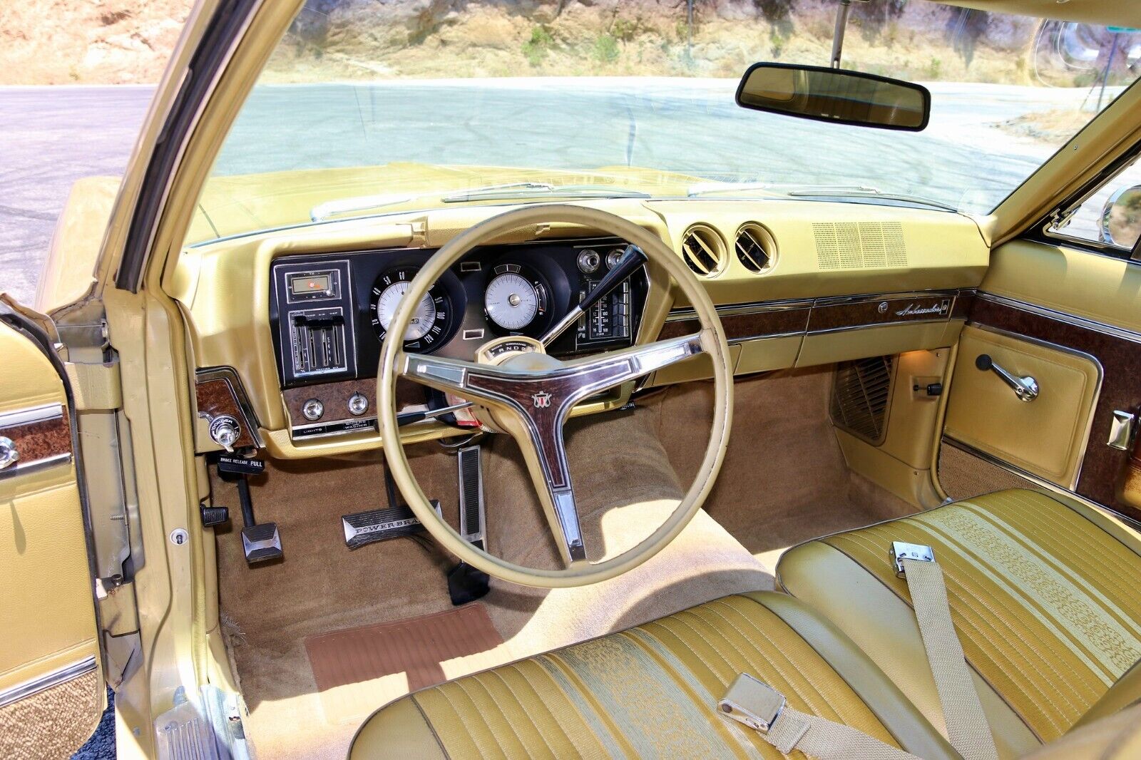 AMC-Ambassador-1968-Coupe-24