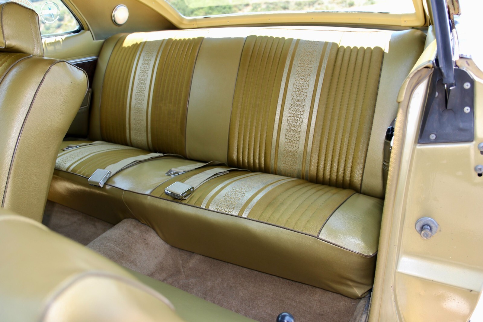 AMC-Ambassador-1968-Coupe-29