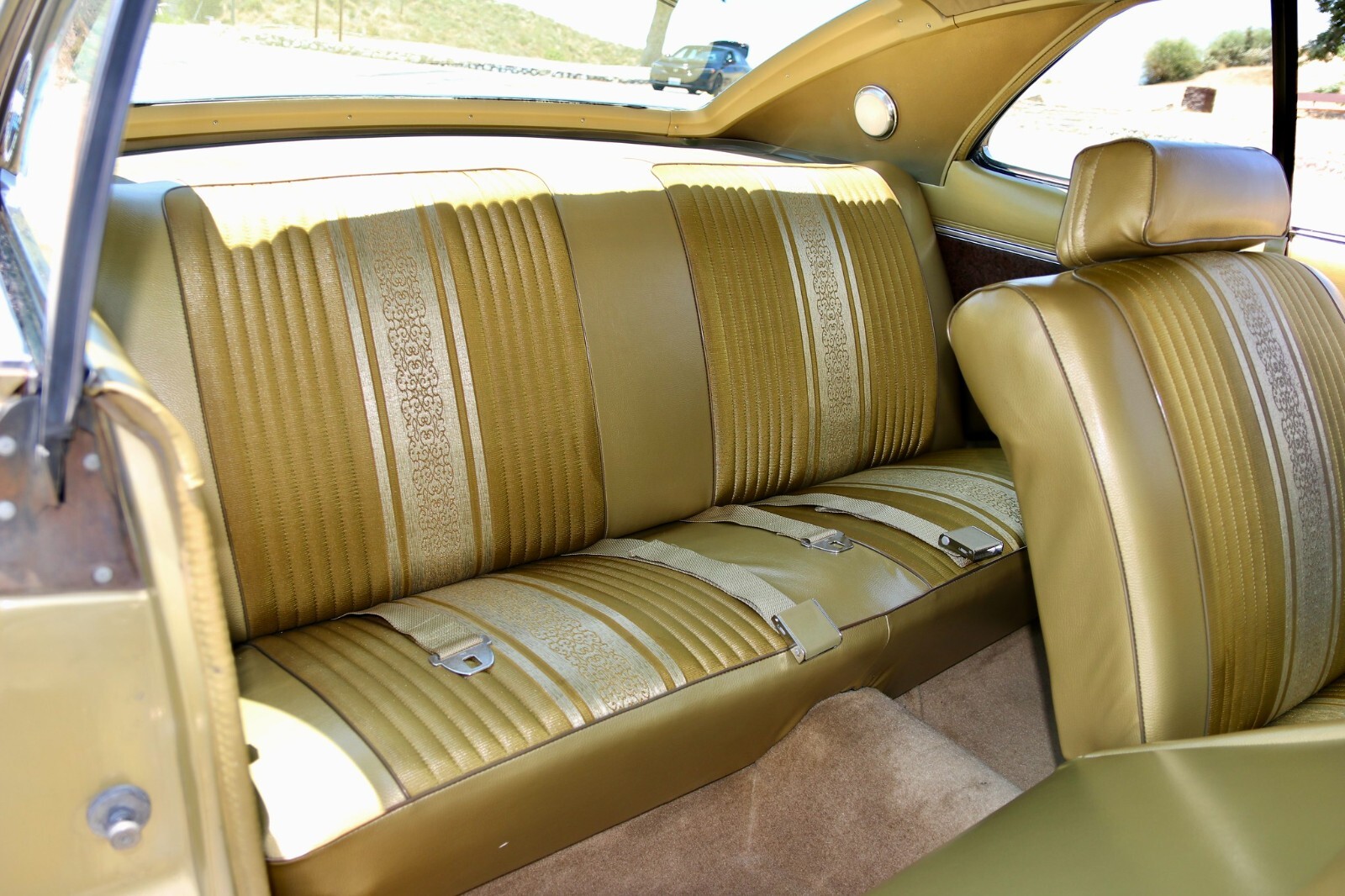AMC-Ambassador-1968-Coupe-33