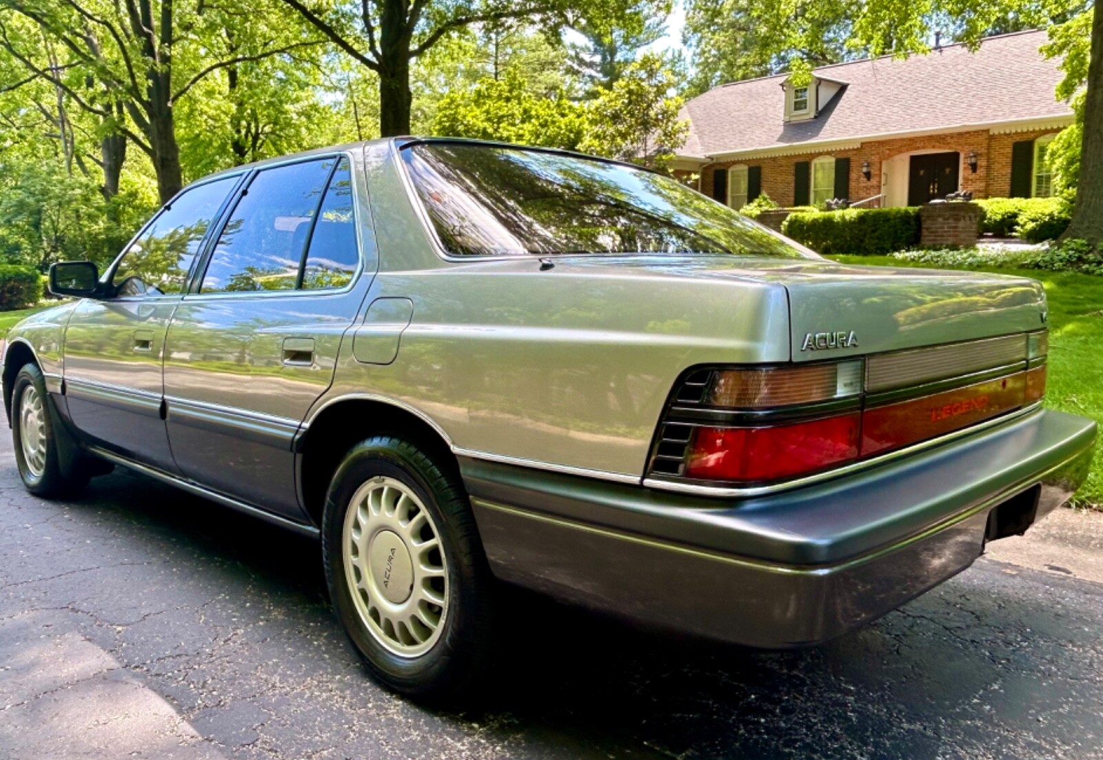 Acura-Legend-1987-Sedan-11