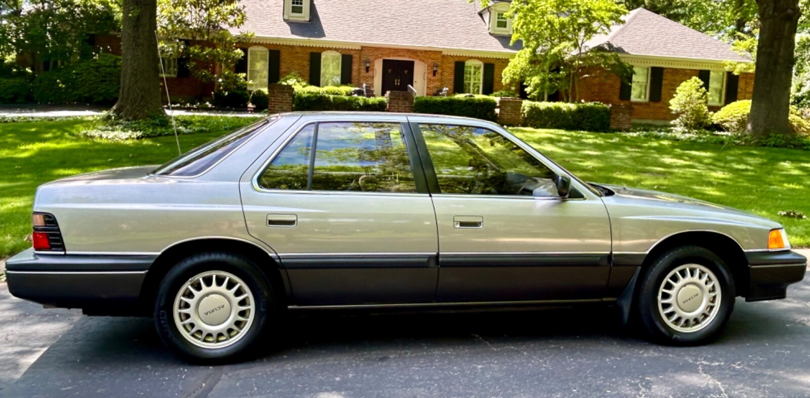 Acura-Legend-1987-Sedan-2