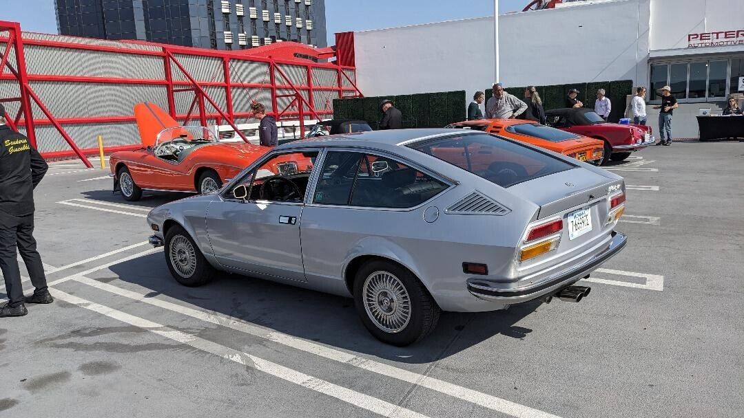 Alfa-Romeo-Alfetta-1976-Coupe-1