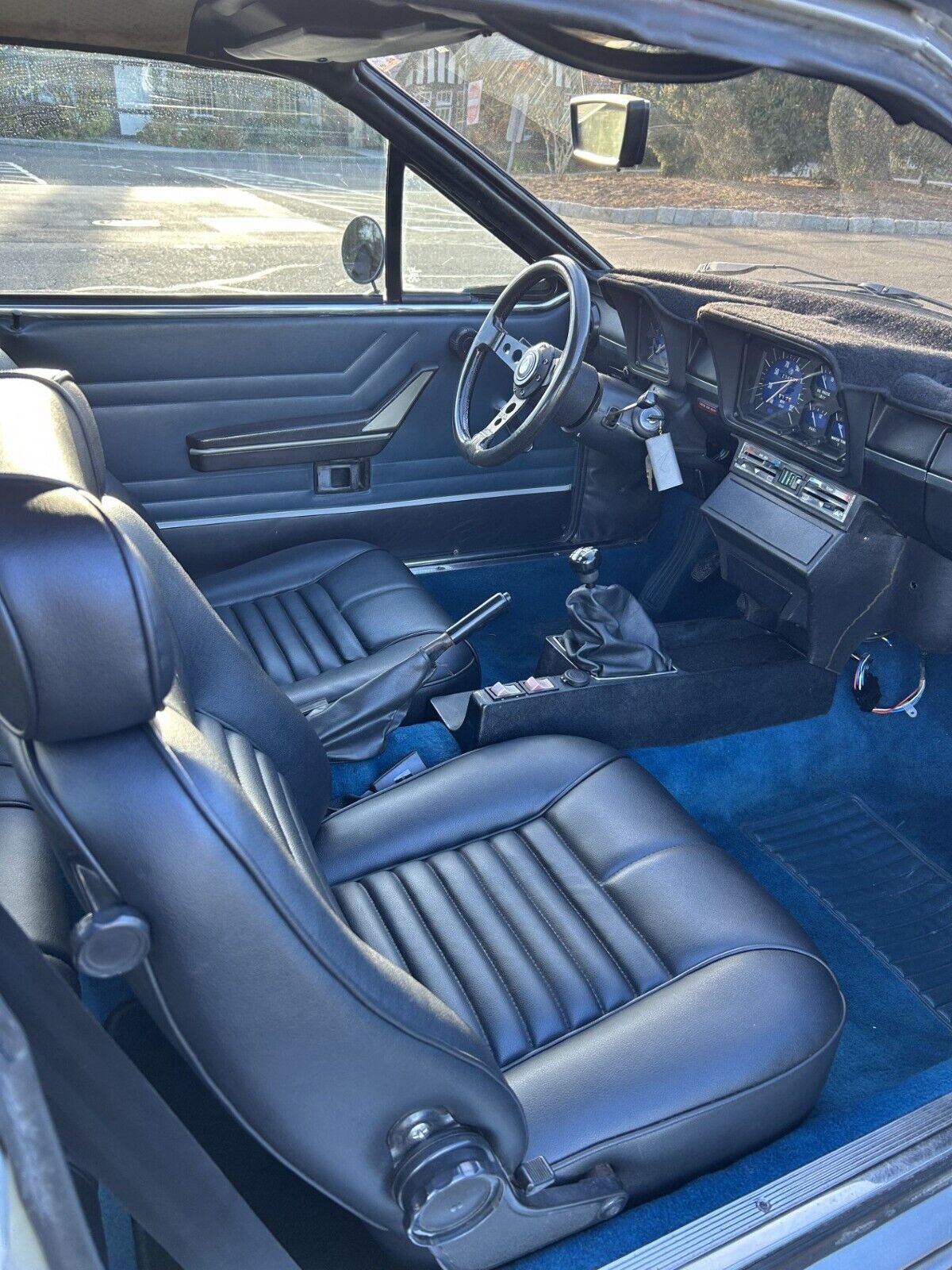 Alfa-Romeo-Alfetta-1976-Coupe-10